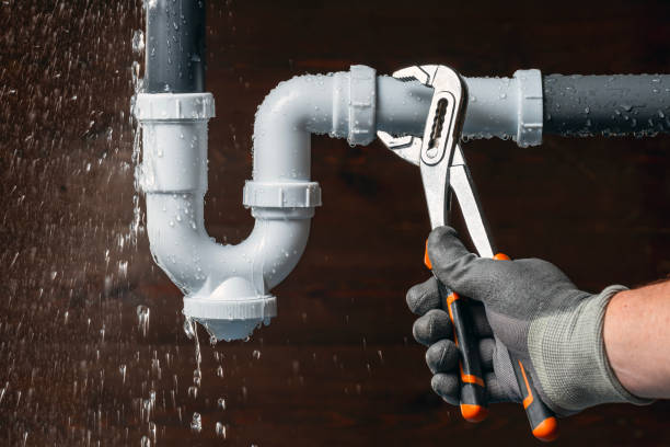 Professional Drain Cleaning technician working in Elmwood Park, NJ